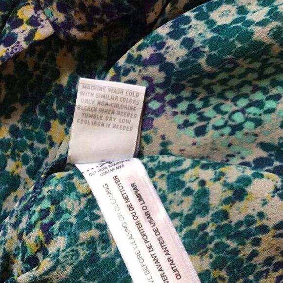 Ladies long sleeve sheer career top in size small - Picture 8 of 8